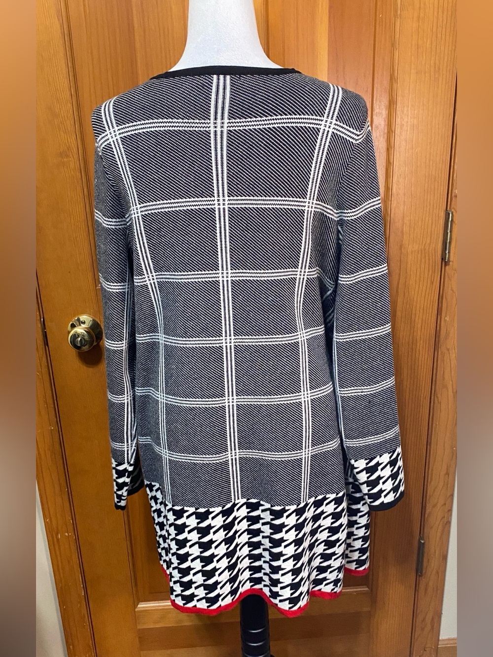 VENUS Gray Plaid & Houndstooth Open Cardigan with Red Trim - Picture 3 of 5